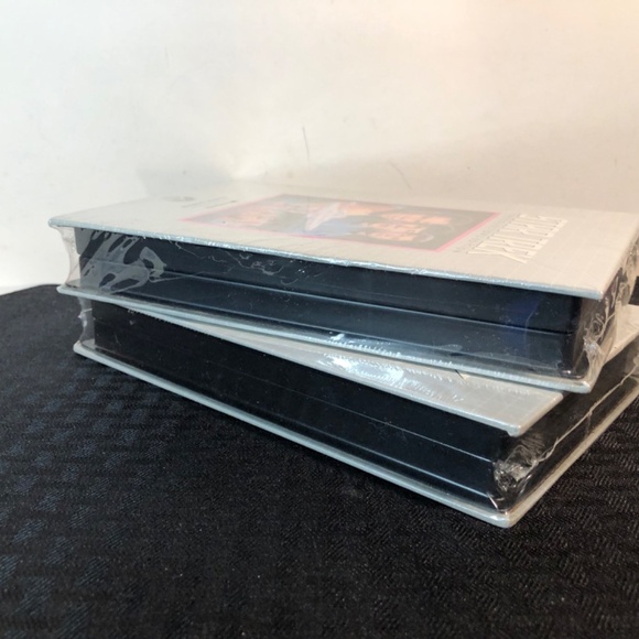Set of 2 New! Sealed Star Trek VHS Tapes - Picture 6 of 8